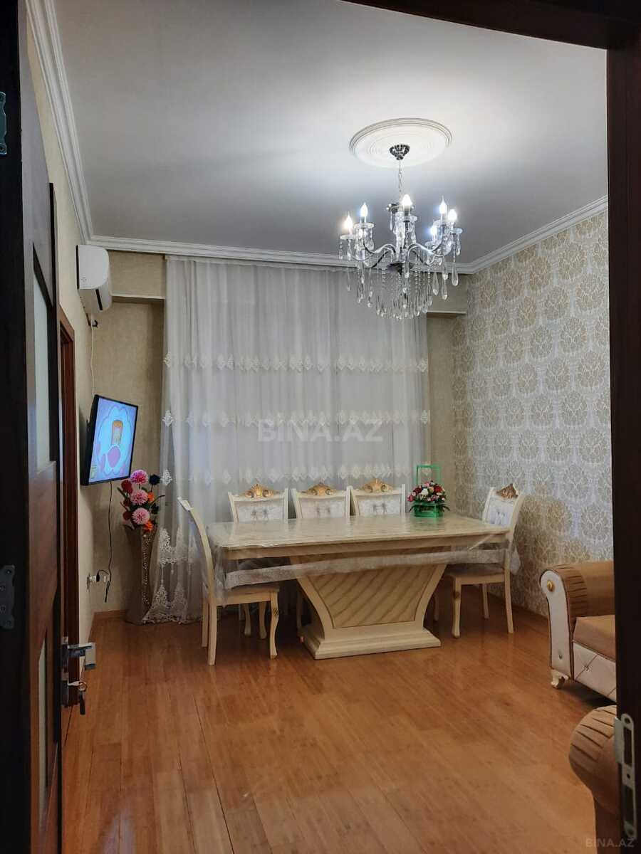 3 otaqlı Yeni tikili, Xırdalan