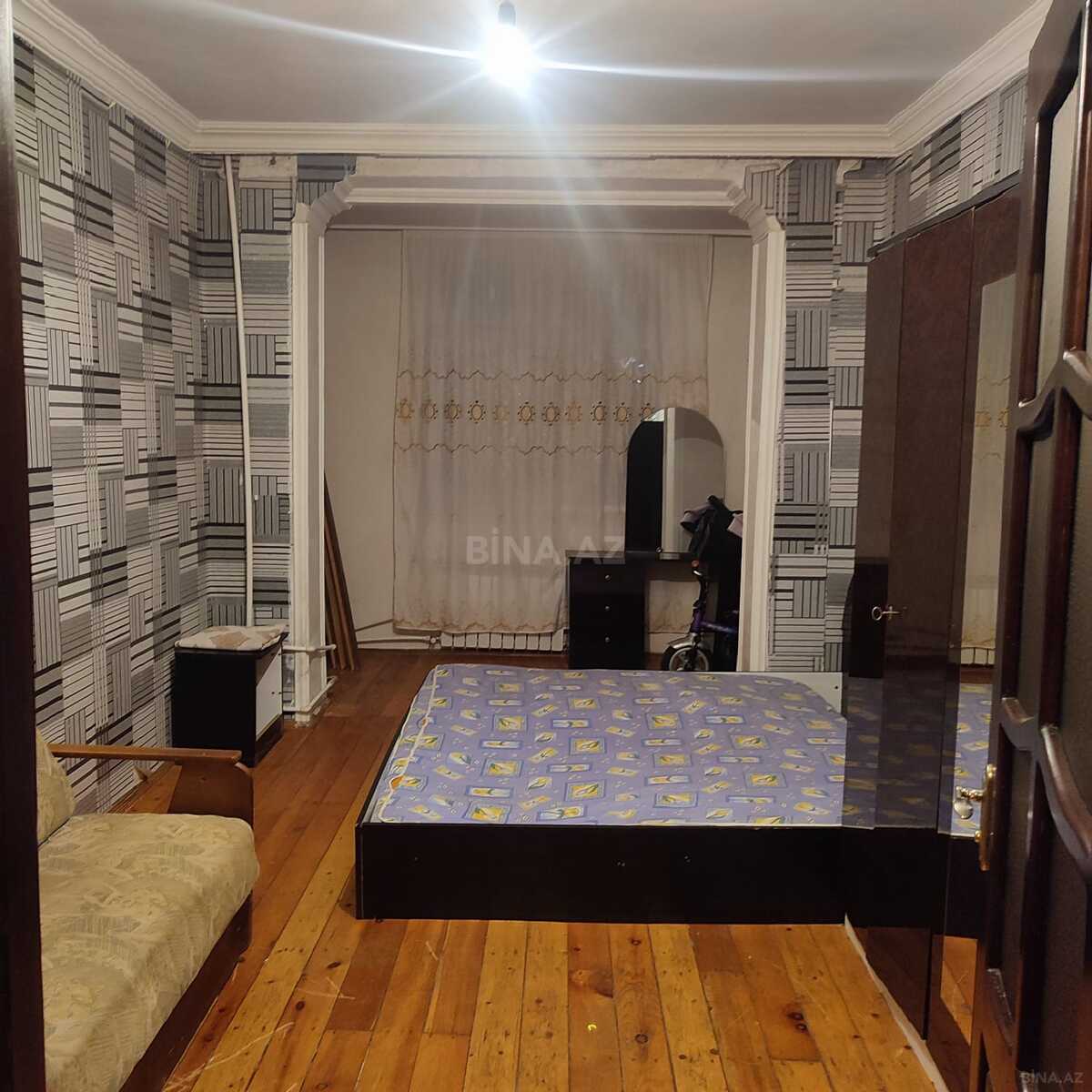 2 otaqlı Köhnə tikili, Bakıxanov q., Bakı