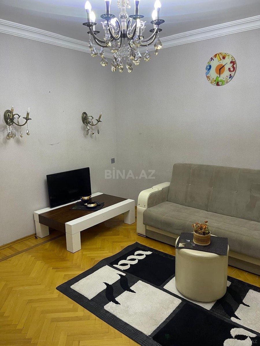 3 otaqlı Köhnə tikili, Yasamal r., Bakı