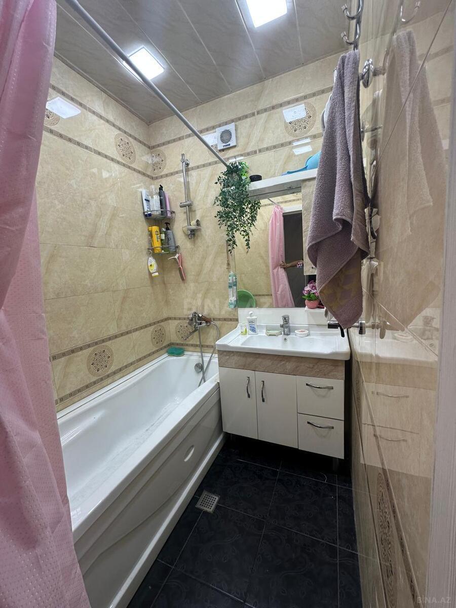 3 otaqlı Köhnə tikili, Neftçilər m., Bakı
