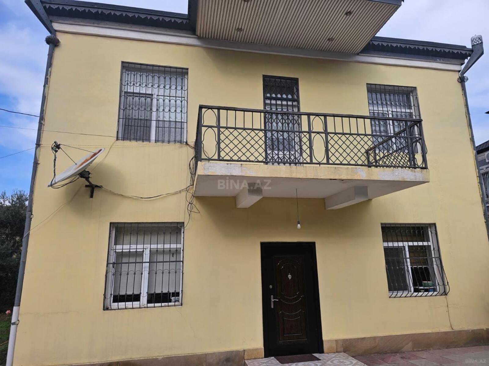 6 otaqlı Həyət evi/Bağ evi, M.Ə.Rəsulzadə q., Bakı