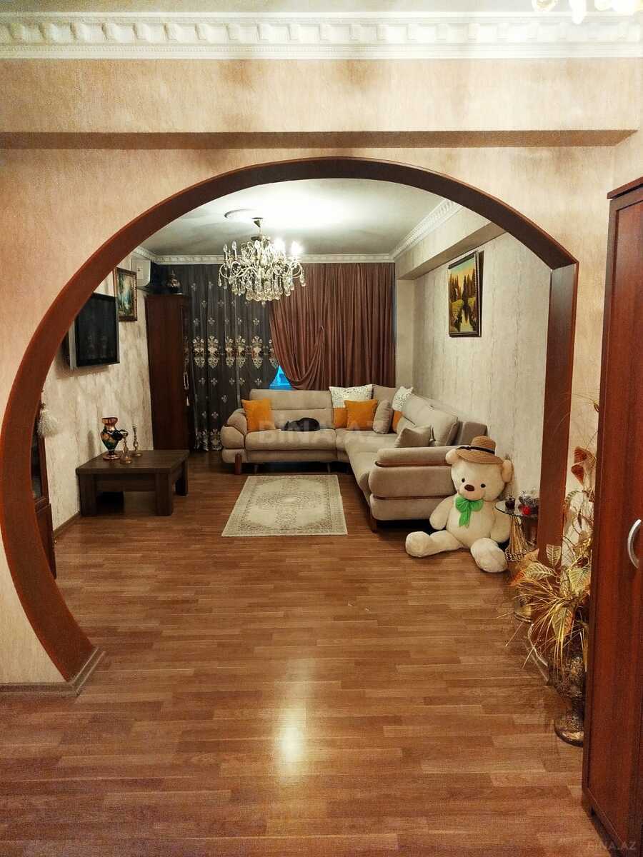 3 otaqlı Yeni tikili, Bakıxanov q., Bakı
