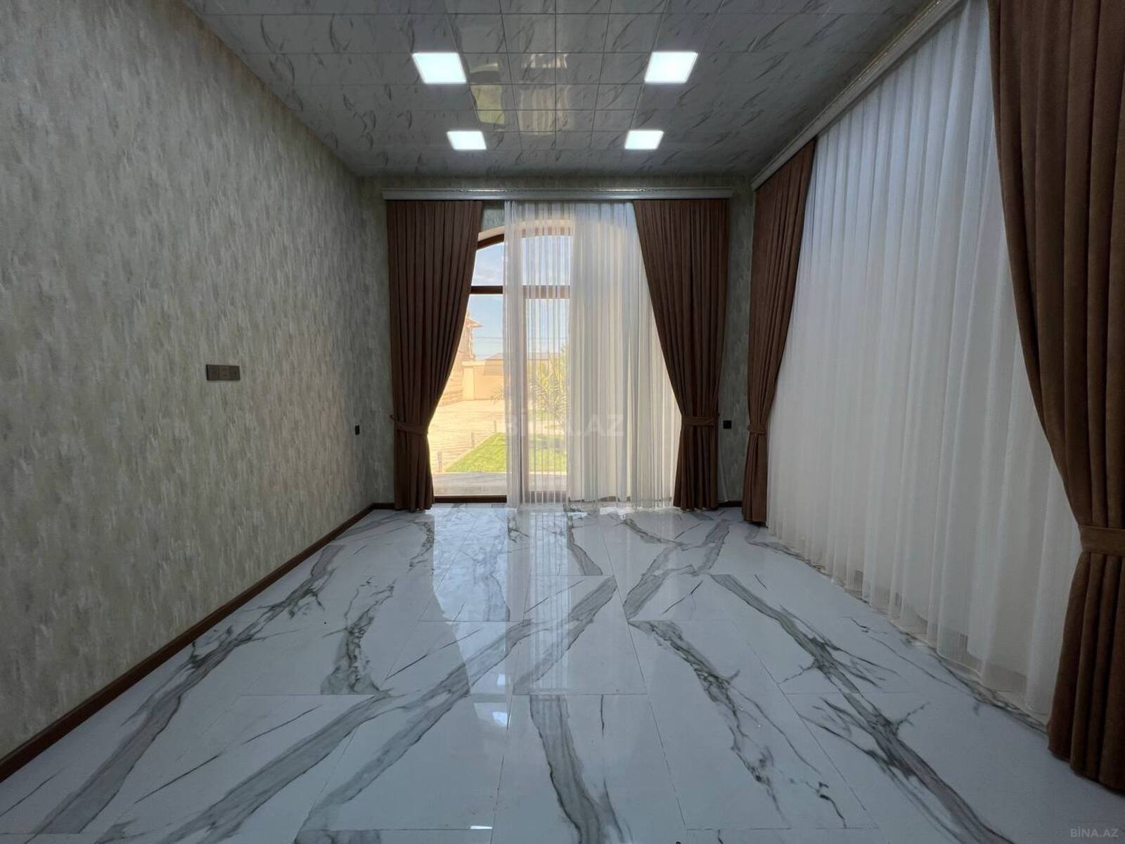 6 otaqlı Həyət evi/Bağ evi, Mərdəkan q., Bakı