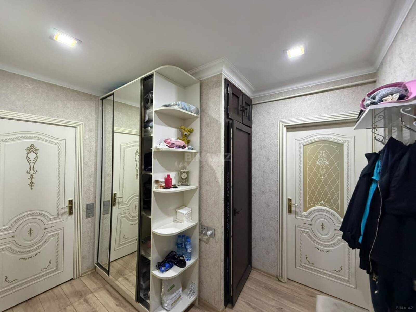 2 otaqlı Köhnə tikili, Azadlıq Prospekti m., Bakı