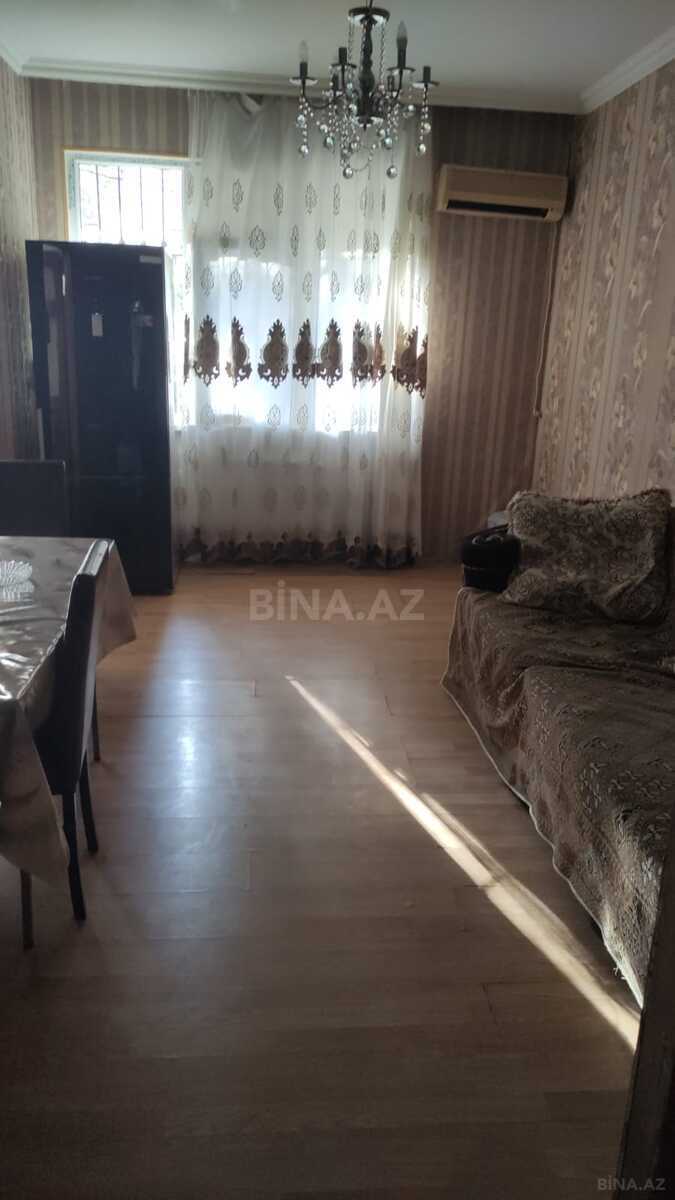 2 otaqlı Köhnə tikili, Memar Əcəmi m., Bakı