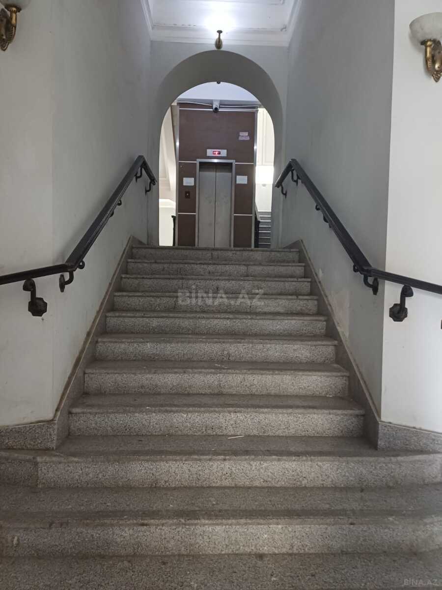 3 otaqlı Köhnə tikili, Sahil m., Bakı