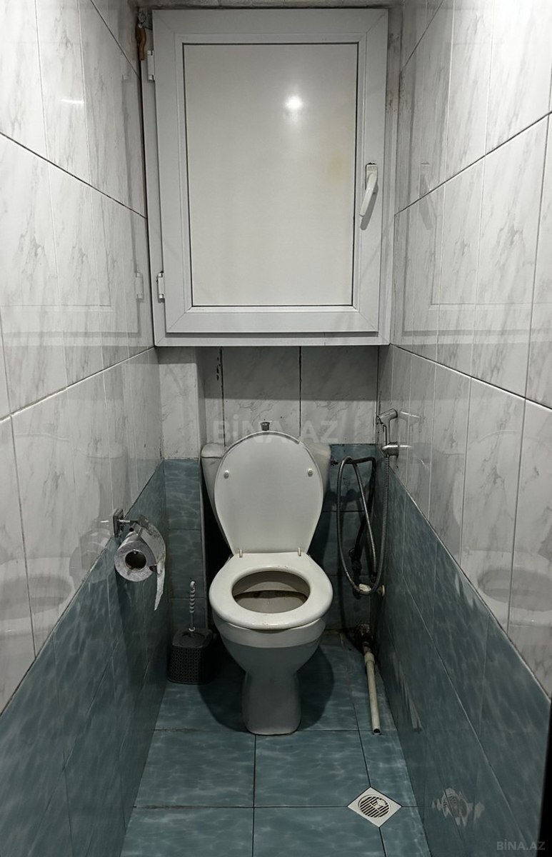 3 otaqlı Köhnə tikili, Bakıxanov q., Bakı