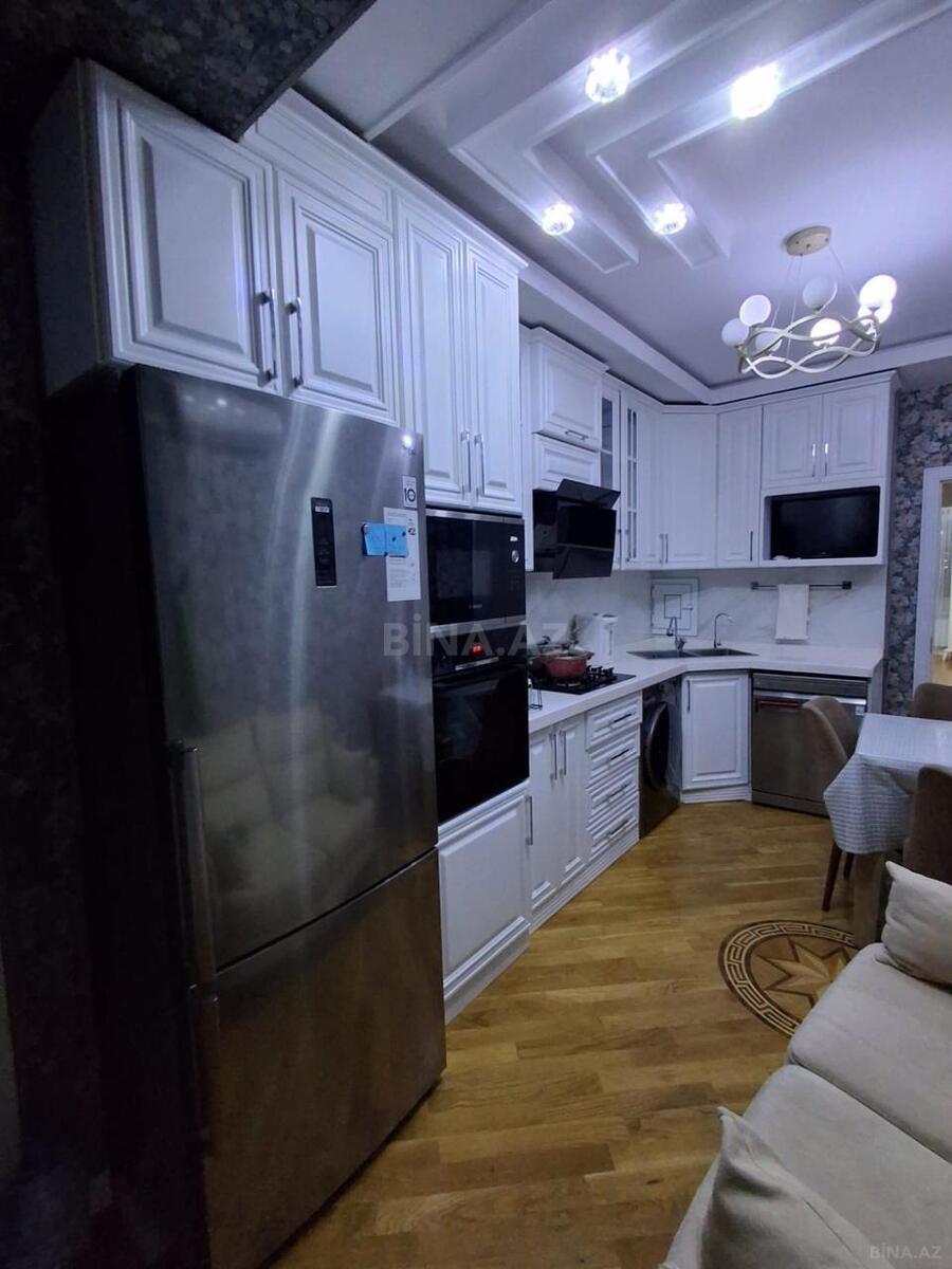 3 otaqlı Yeni tikili, Xırdalan