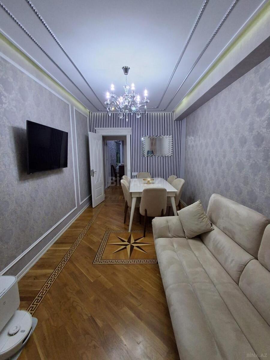 3 otaqlı Yeni tikili, Xırdalan