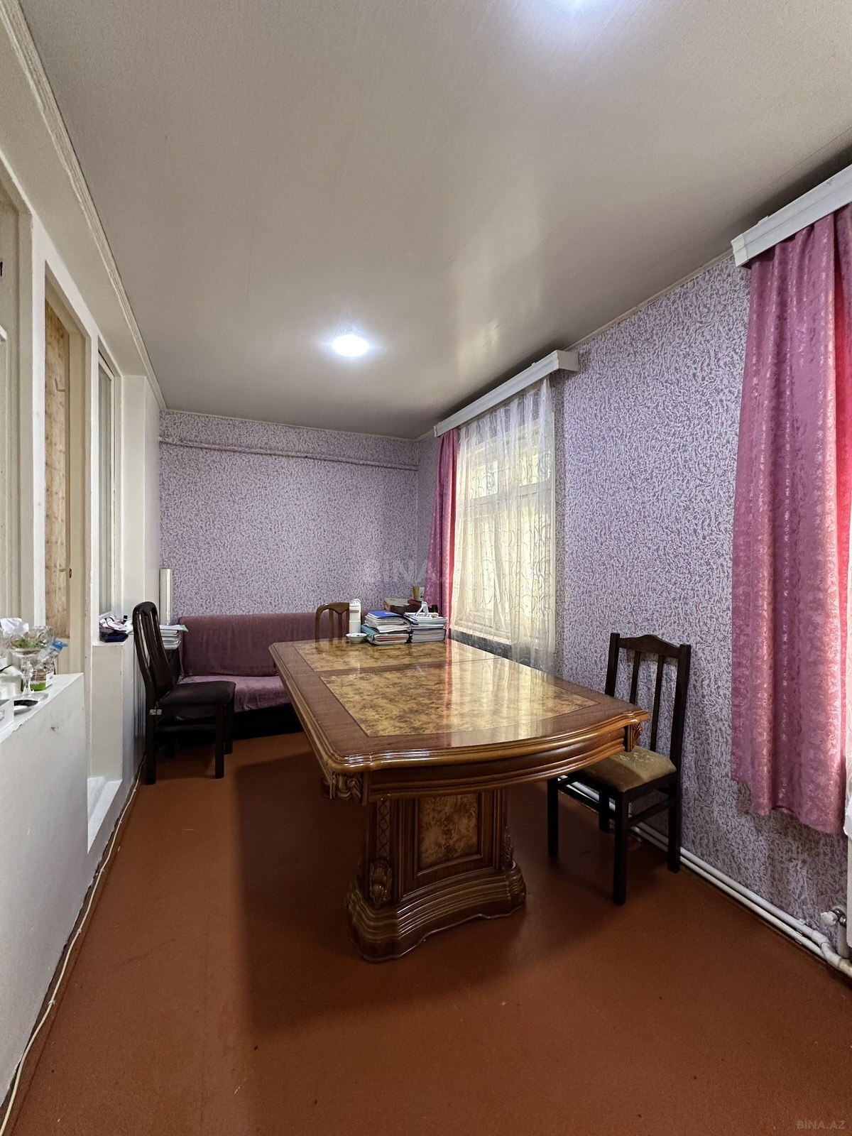 3 otaqlı Köhnə tikili, Memar Əcəmi m., Bakı