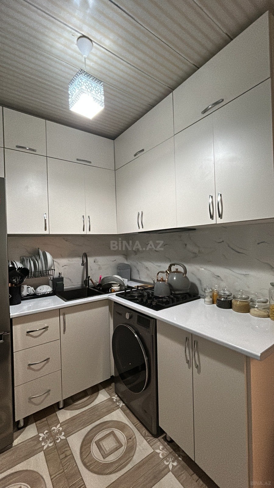 2 otaqlı Köhnə tikili, Memar Əcəmi m., Bakı