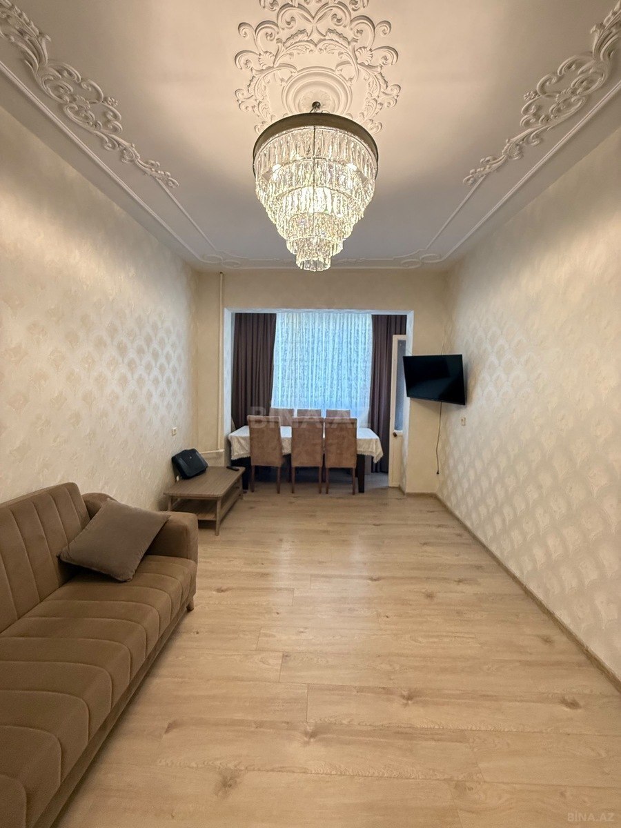 3 otaqlı Köhnə tikili, Əhmədli m., Bakı