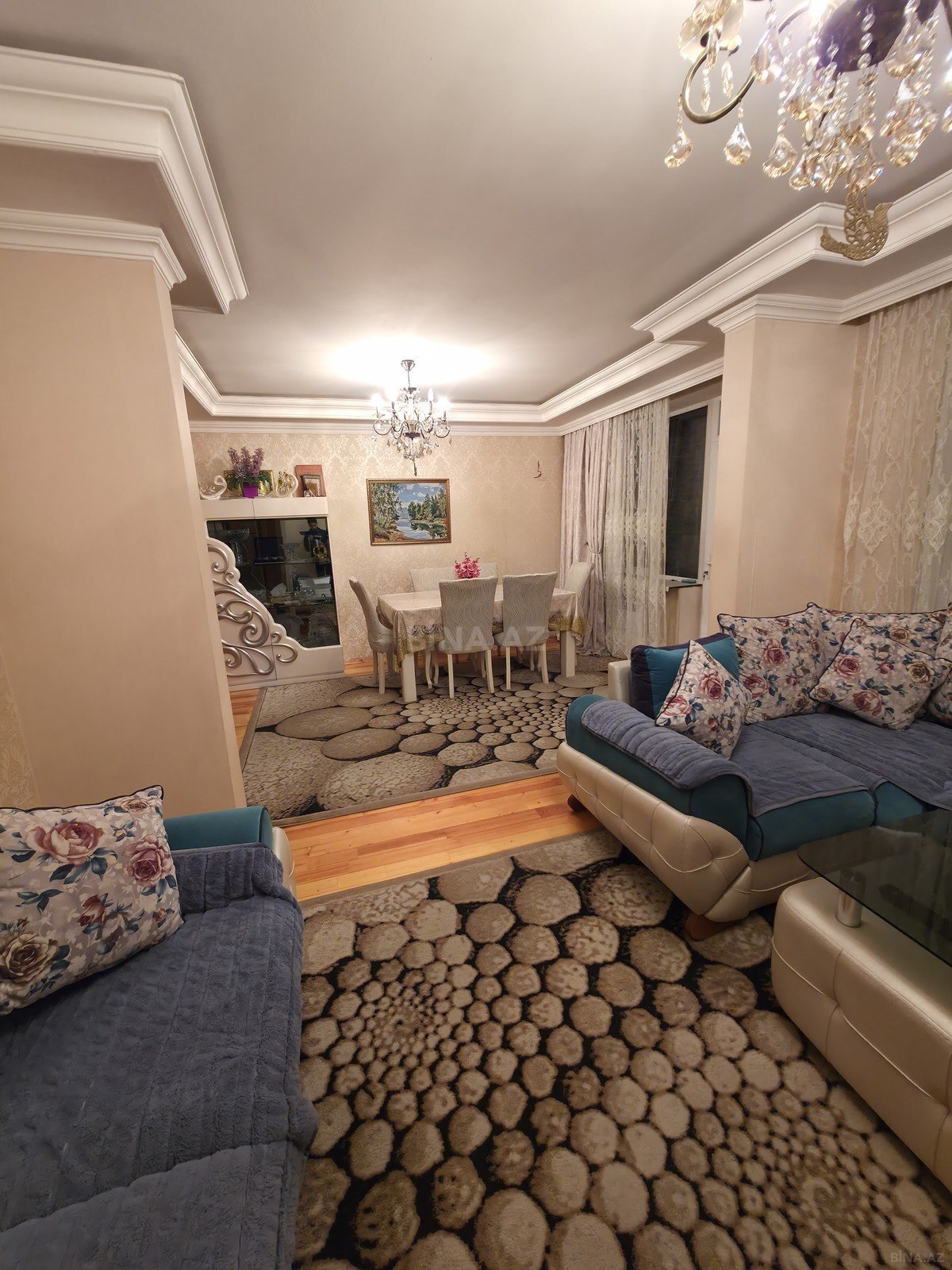 4 otaqlı Köhnə tikili, Qaraçuxur q., Bakı