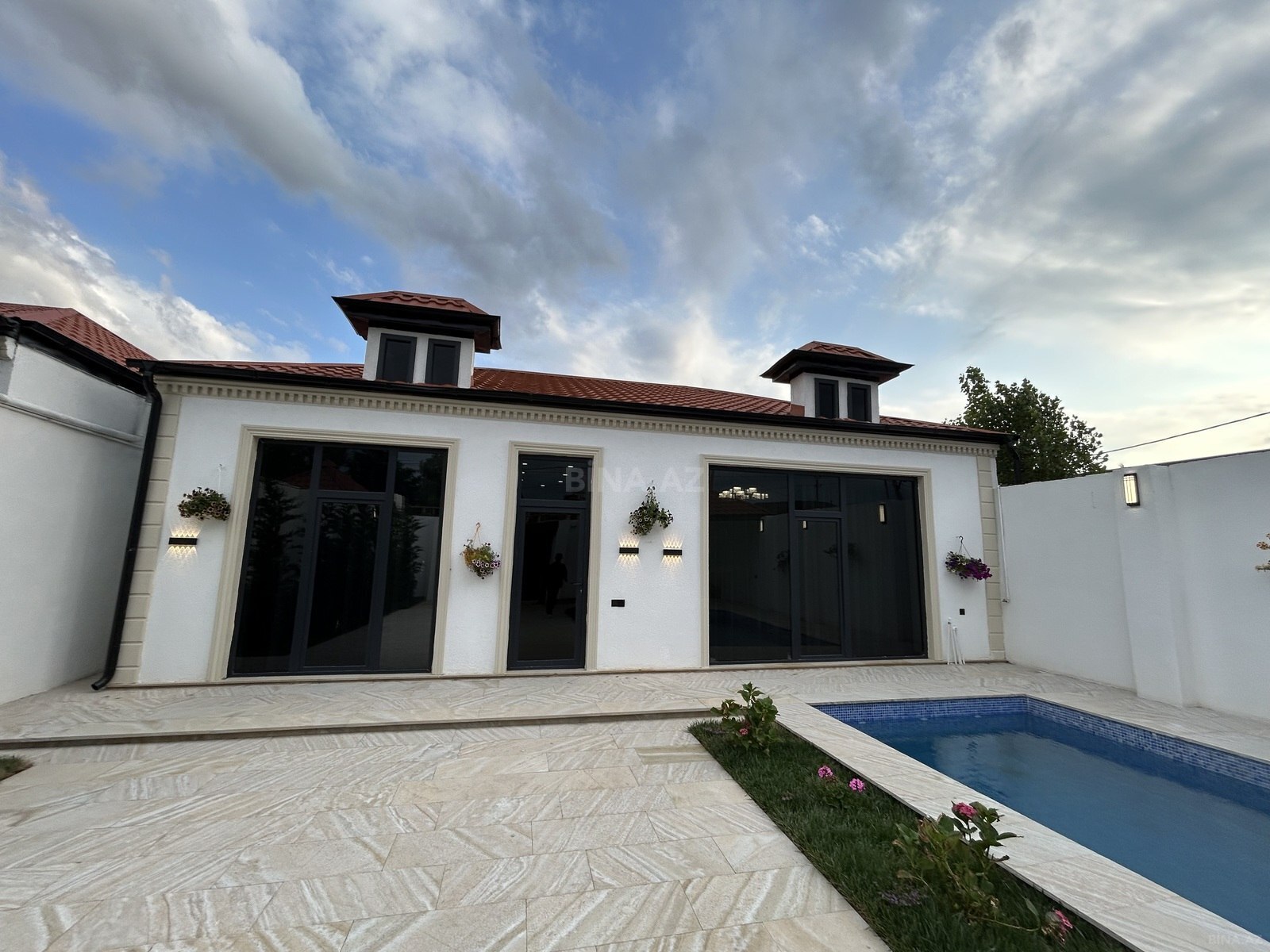 4 otaqlı Həyət evi/Bağ evi, Şüvəlan q., Bakı