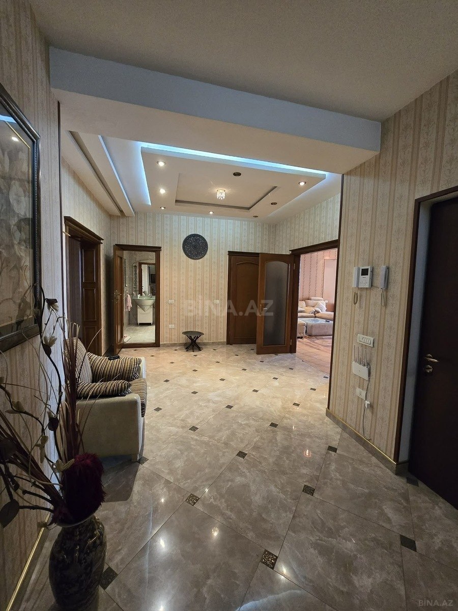 3 otaqlı Yeni tikili, 28 May m., Bakı