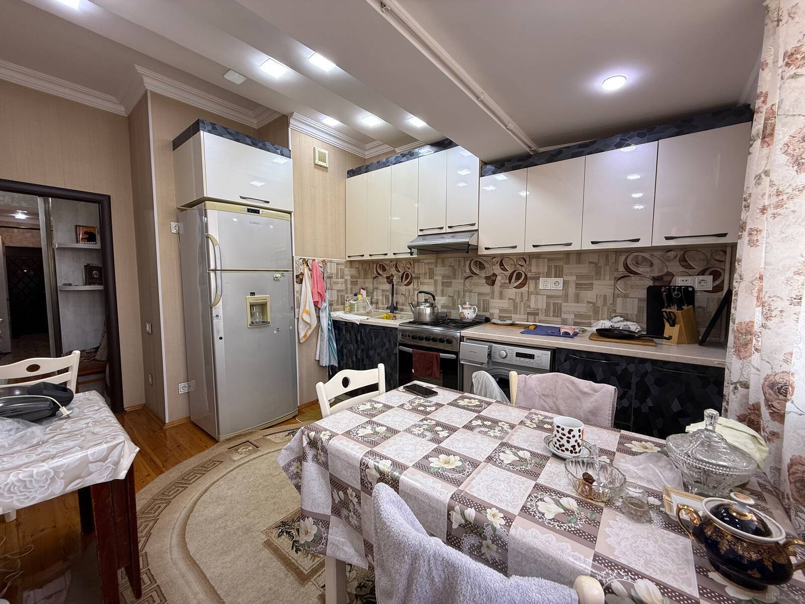 3 otaqlı Yeni tikili, Həzi Aslanov m., Bakı