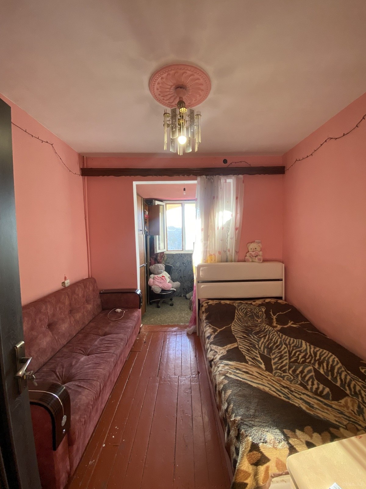 3 otaqlı Köhnə tikili, Yeni Günəşli q., Bakı
