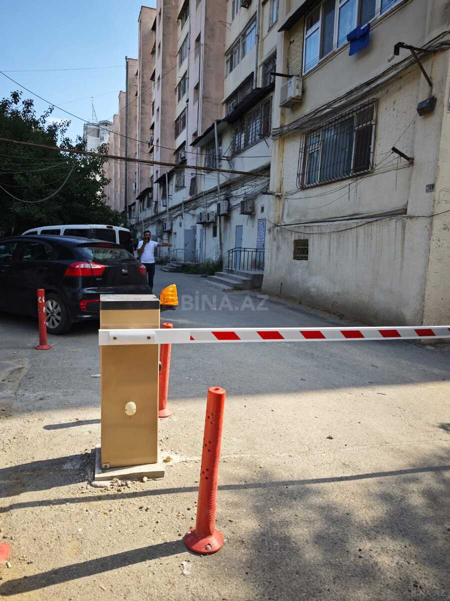 3 otaqlı Köhnə tikili, Neftçilər m., Bakı