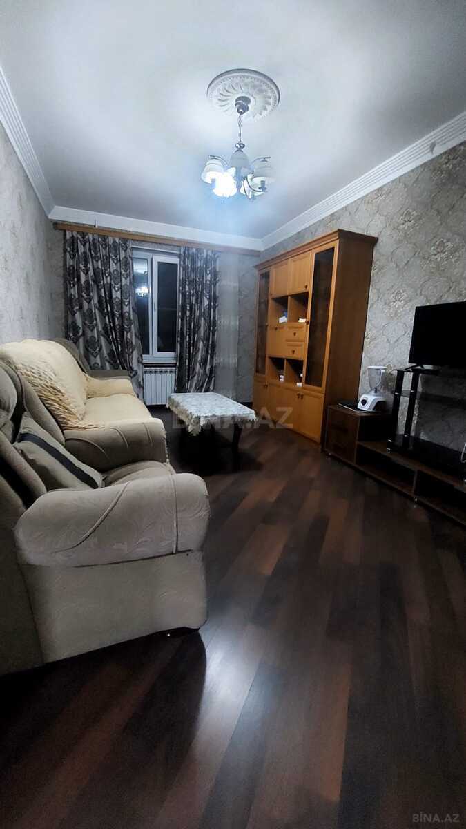 3 otaqlı Köhnə tikili, Əhmədli m., Bakı