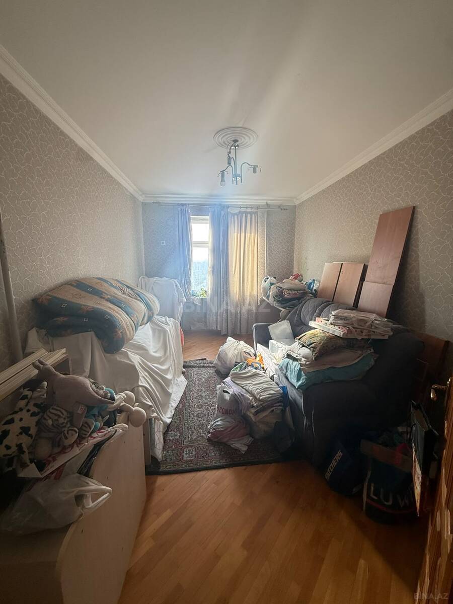 4 otaqlı Köhnə tikili, Əhmədli m., Bakı