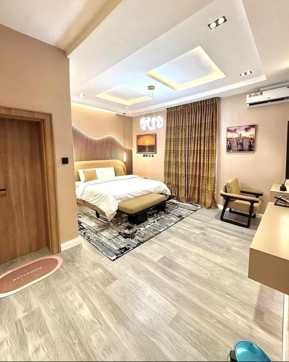 3 otaqlı Yeni tikili, Şah İsmayıl Xətai m., Bakı