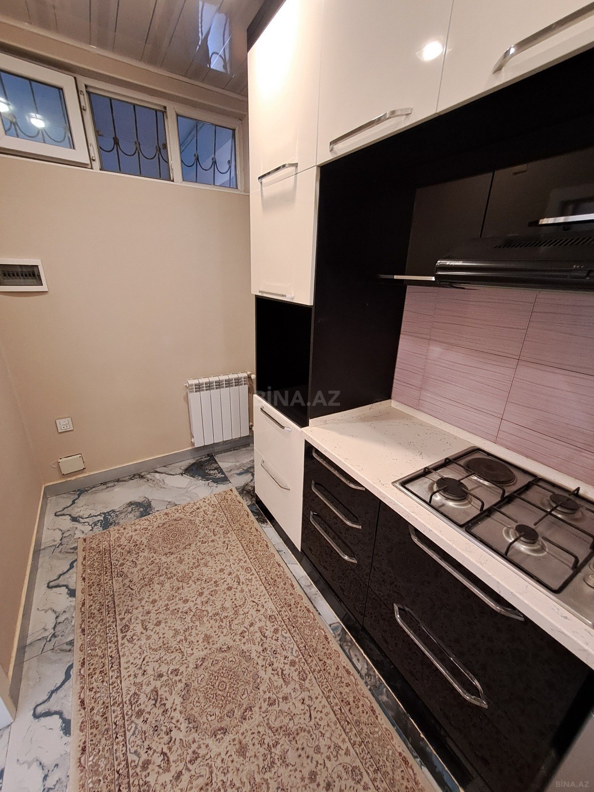 2 otaqlı Yeni tikili, 8-ci mikrorayon q., Bakı