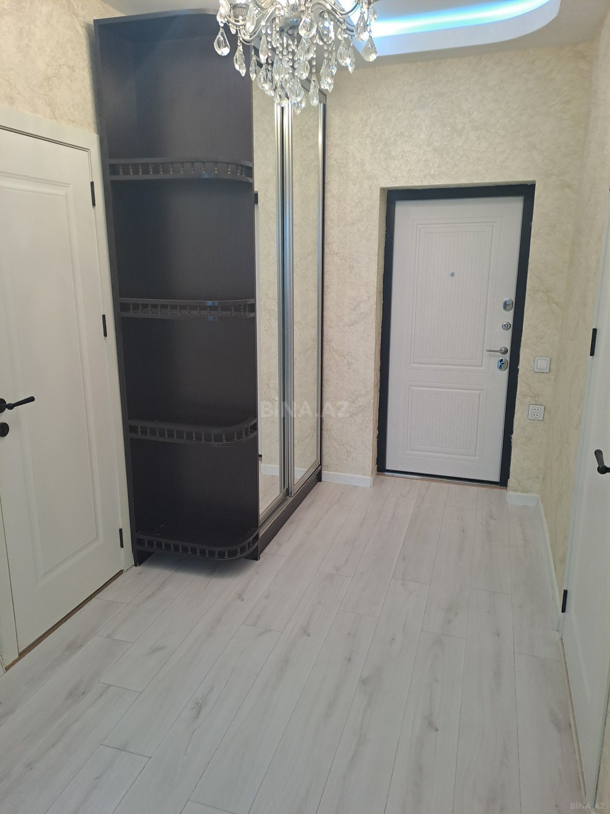 2 otaqlı Yeni tikili, 8-ci mikrorayon q., Bakı