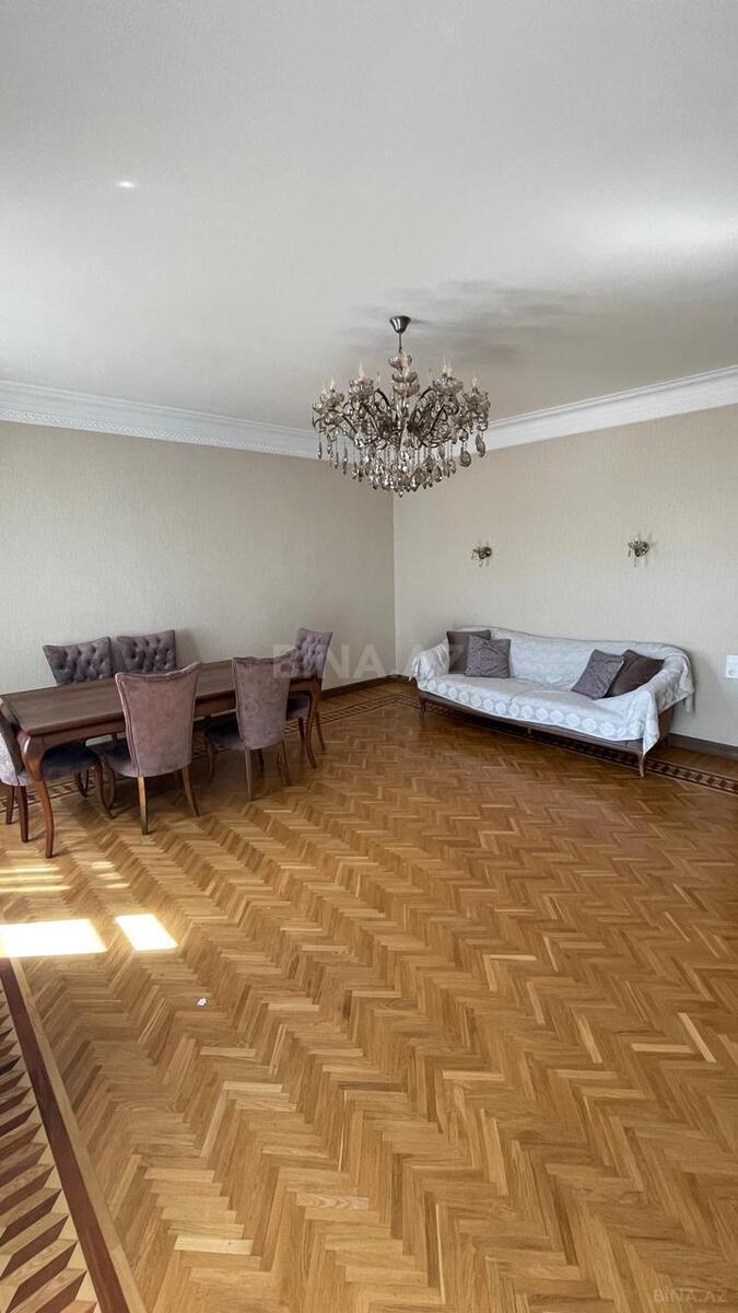 3 otaqlı Köhnə tikili, İçəri Şəhər m., Bakı