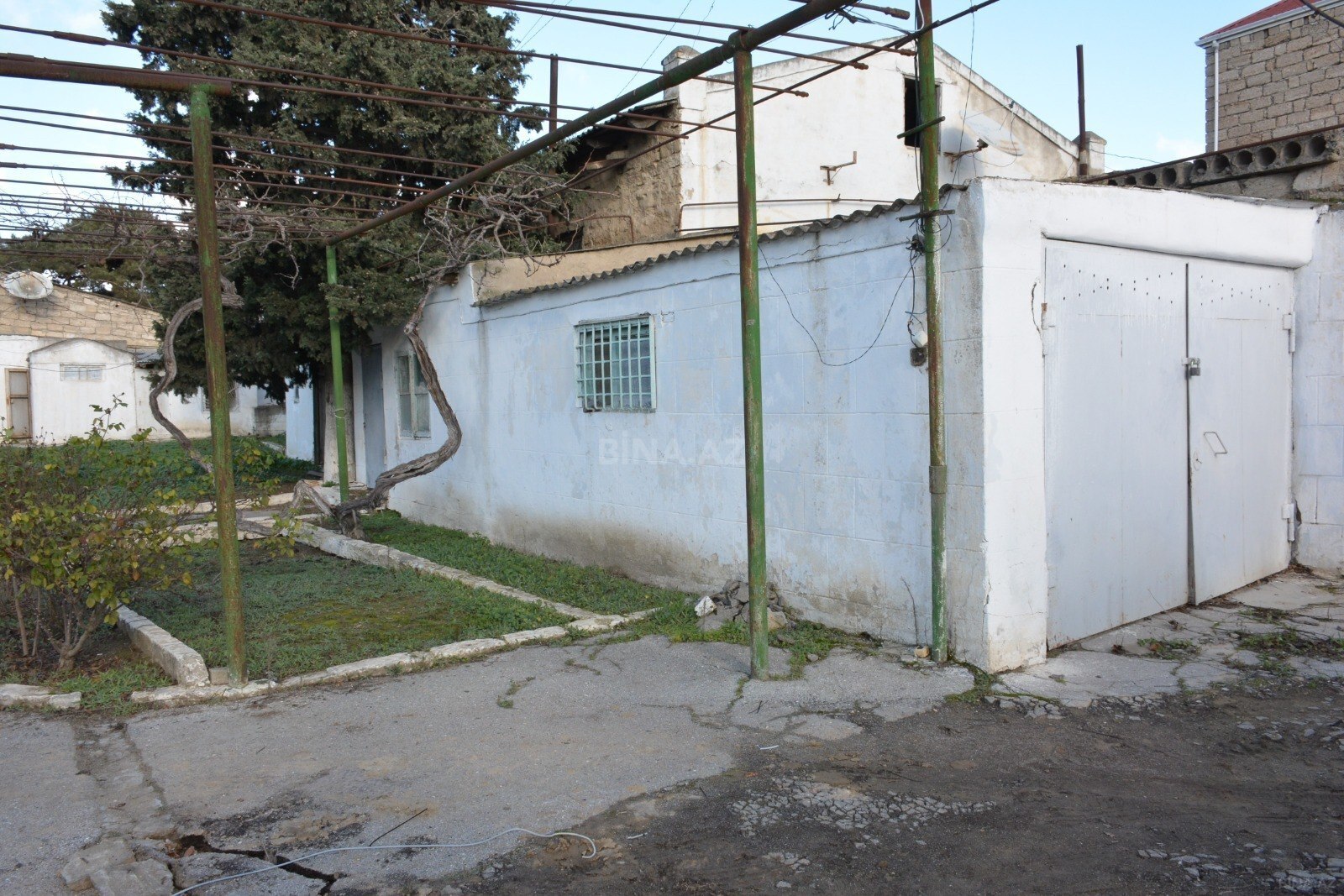Torpaq Əmircan q., Bakı