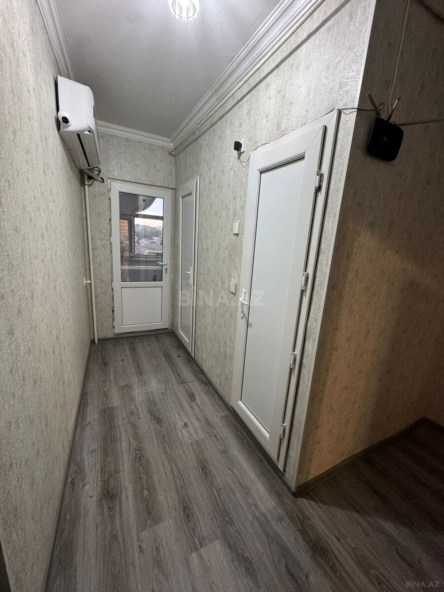 4 otaqlı Köhnə tikili, Bakıxanov q., Bakı