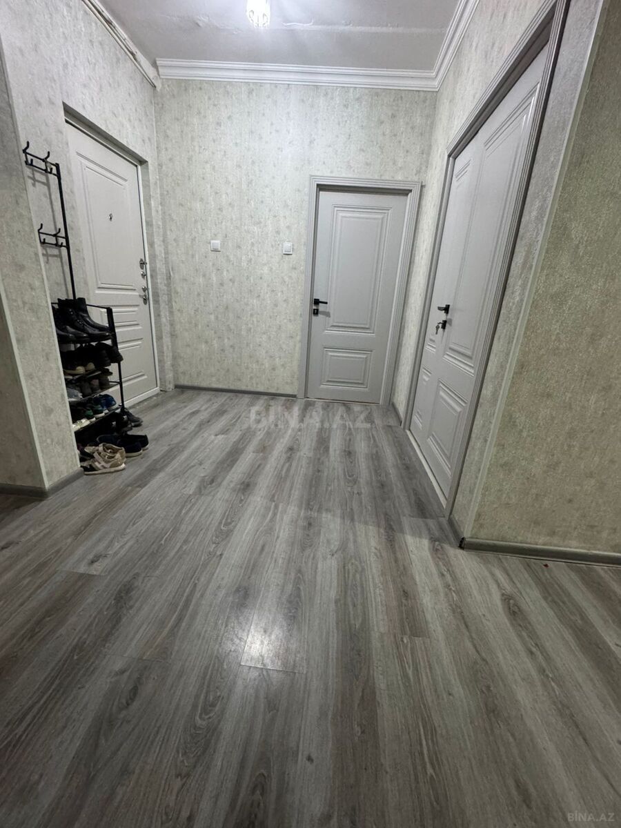 4 otaqlı Köhnə tikili, Bakıxanov q., Bakı