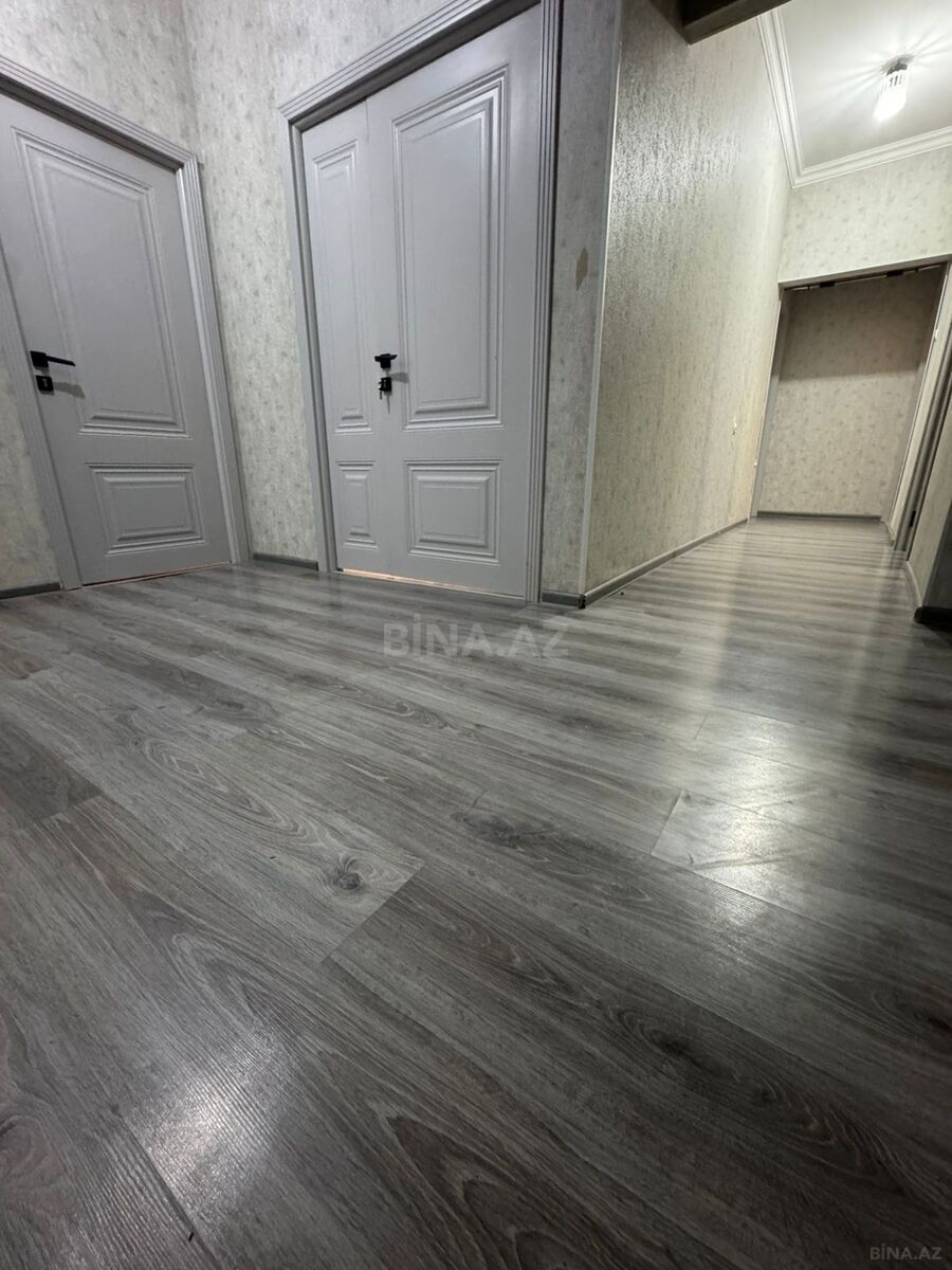 4 otaqlı Köhnə tikili, Bakıxanov q., Bakı