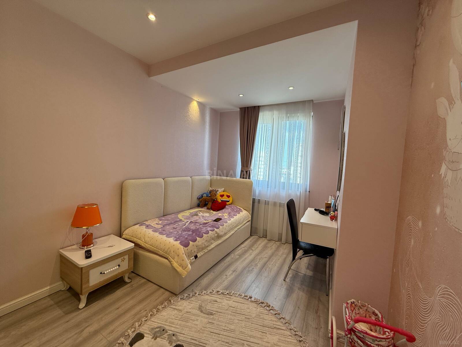 3 otaqlı Köhnə tikili, Gənclik m., Bakı