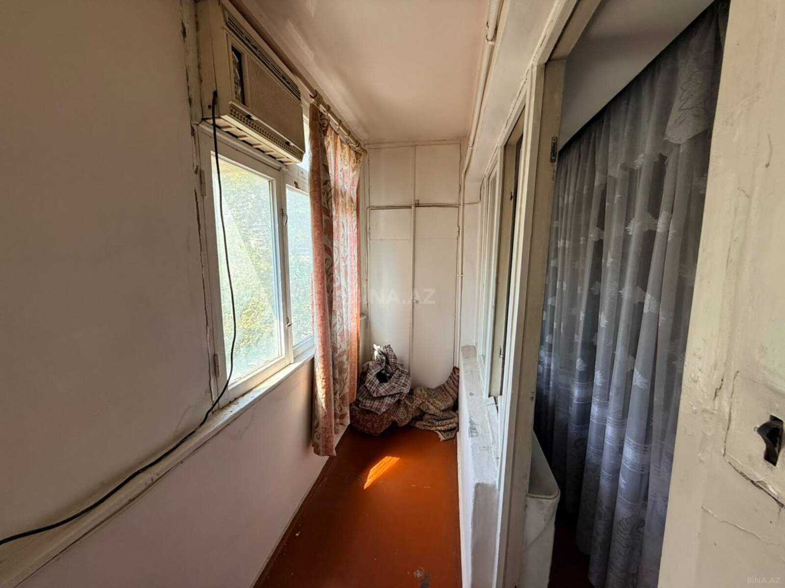 3 otaqlı Köhnə tikili, Elmlər Akademiyası m., Bakı