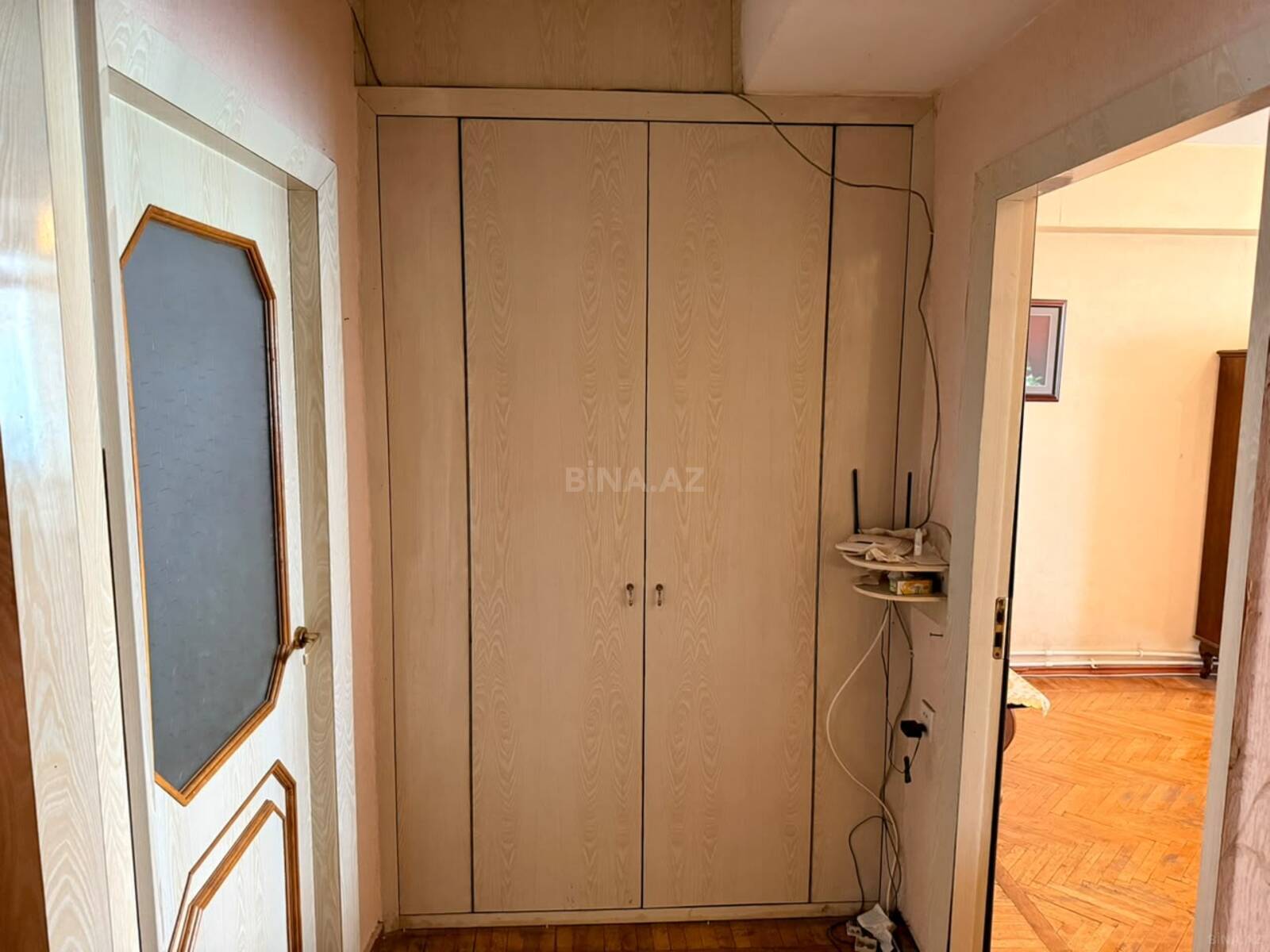 3 otaqlı Köhnə tikili, Elmlər Akademiyası m., Bakı
