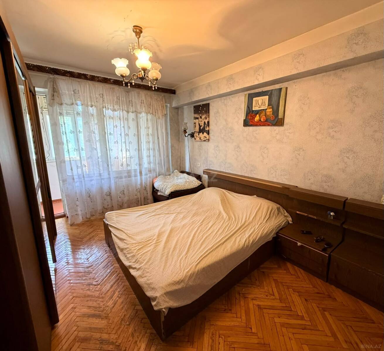 3 otaqlı Köhnə tikili, Elmlər Akademiyası m., Bakı