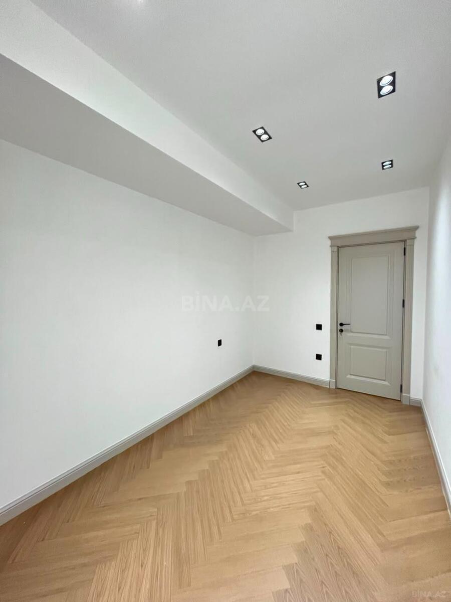3 otaqlı Yeni tikili, Şah İsmayıl Xətai m., Bakı