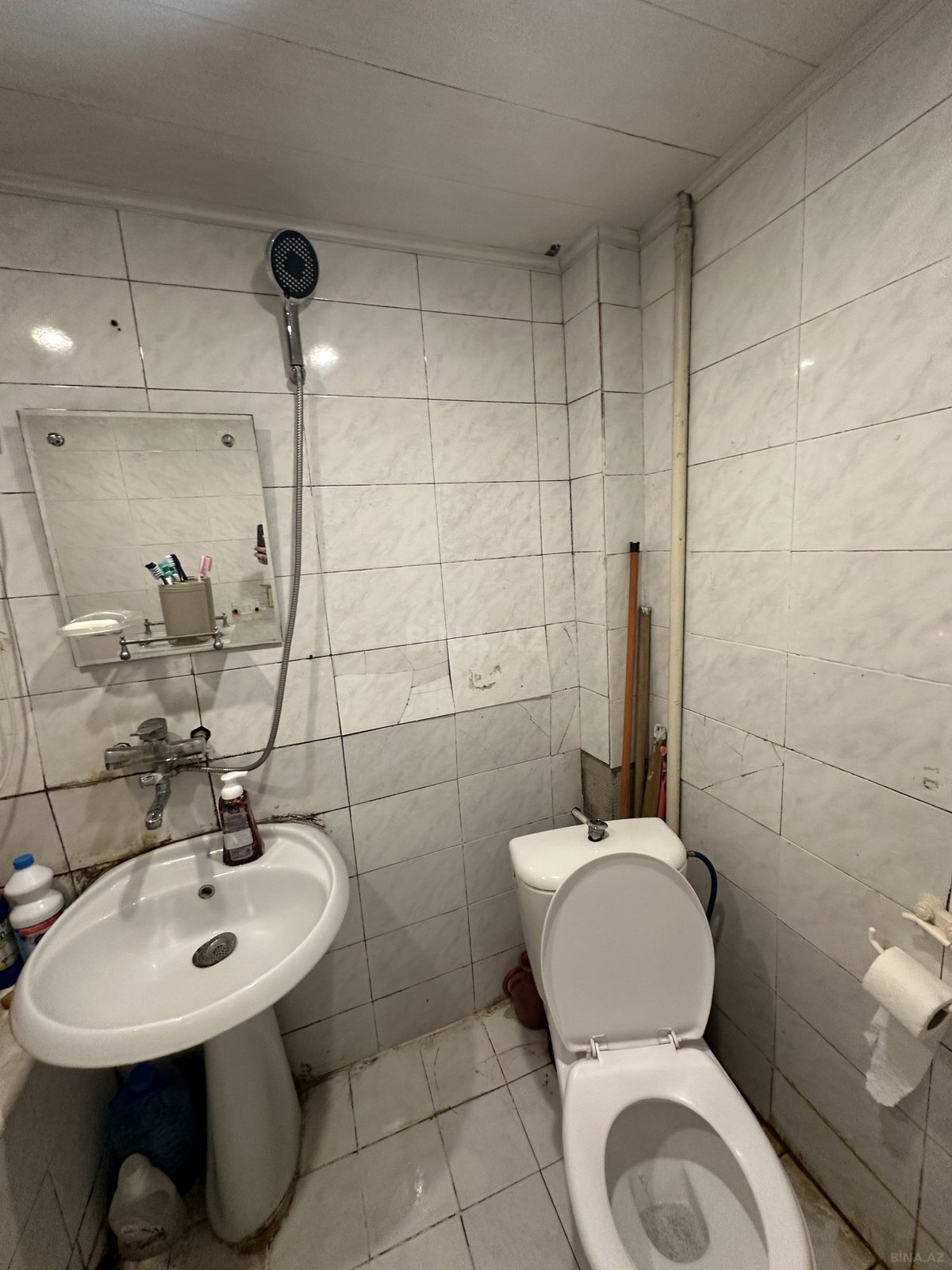 2 otaqlı Köhnə tikili, Xalqlar Dostluğu m., Bakı