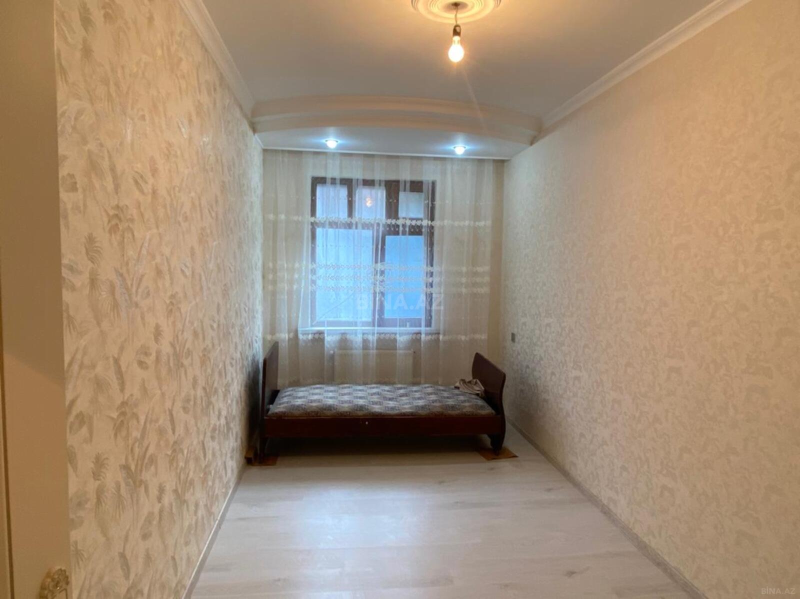 3 otaqlı Köhnə tikili, Memar Əcəmi m., Bakı