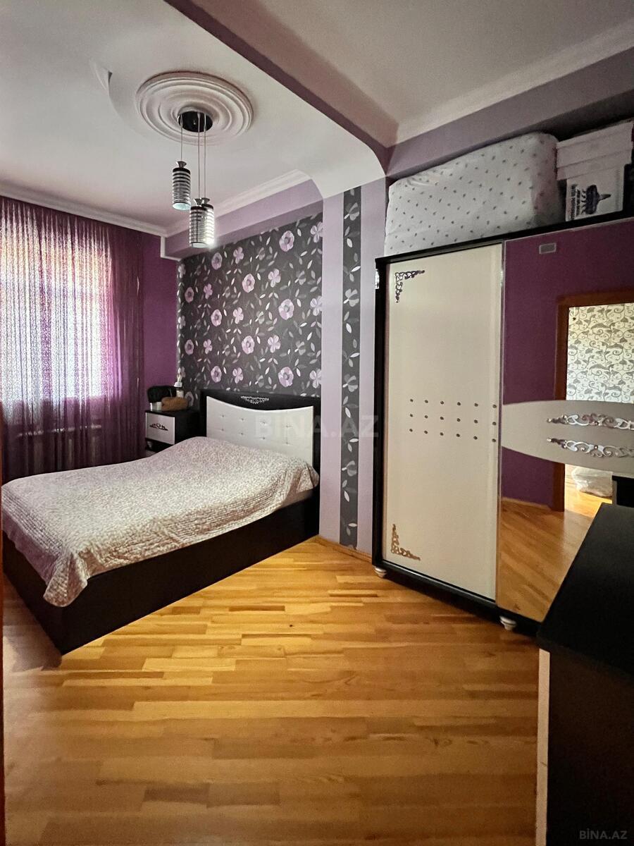 3 otaqlı Köhnə tikili, Xalqlar Dostluğu m., Bakı