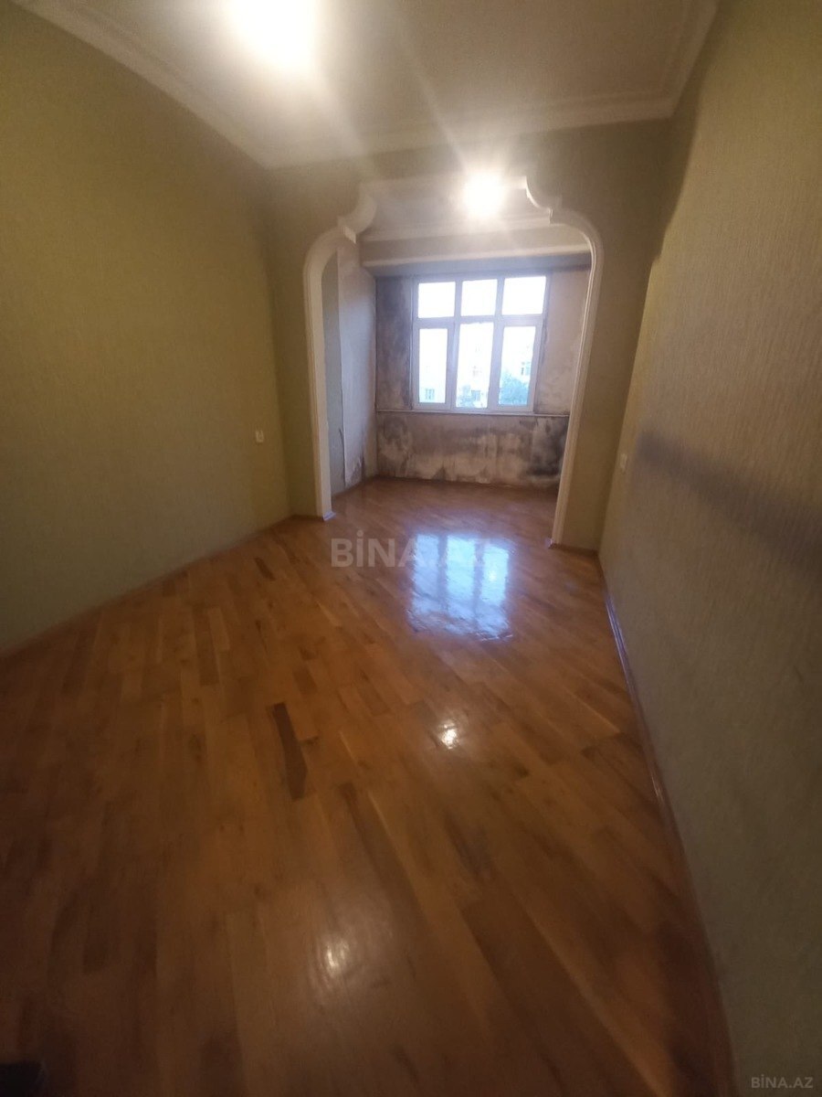 3 otaqlı Köhnə tikili, Əhmədli m., Bakı