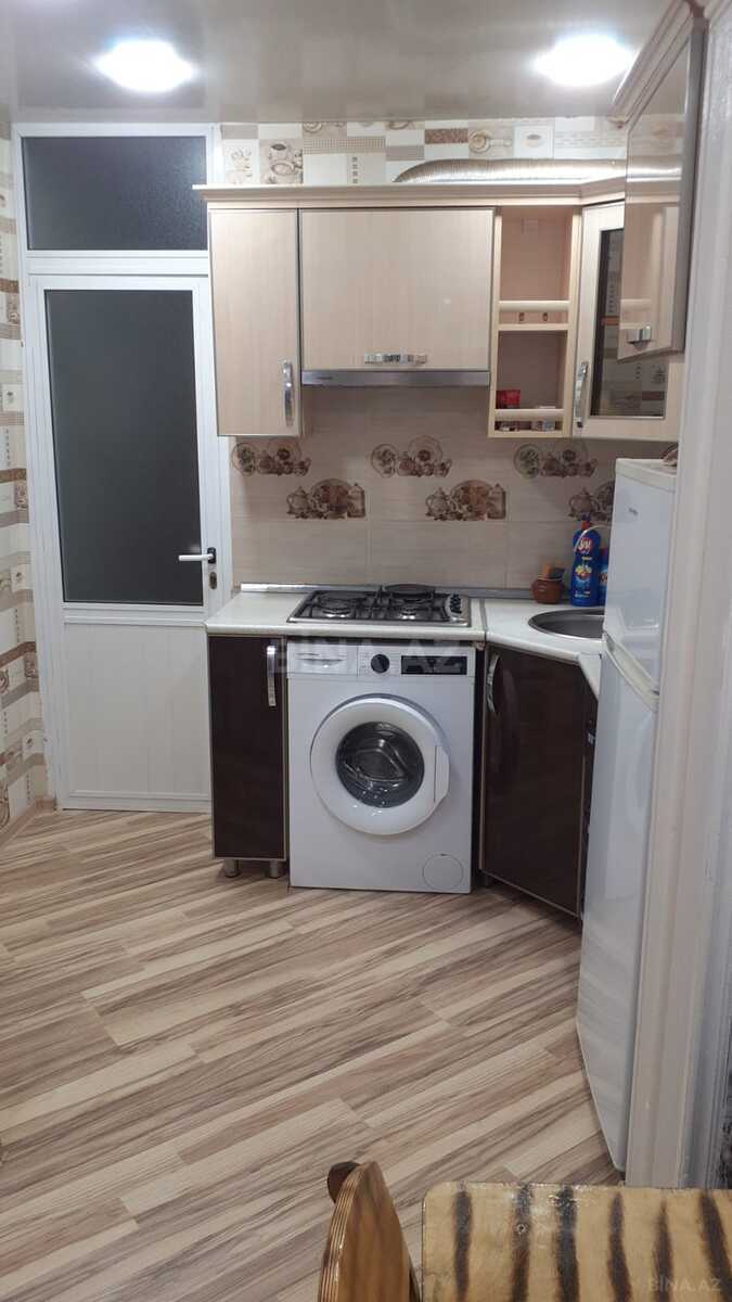 2 otaqlı Köhnə tikili, Neftçilər m., Bakı