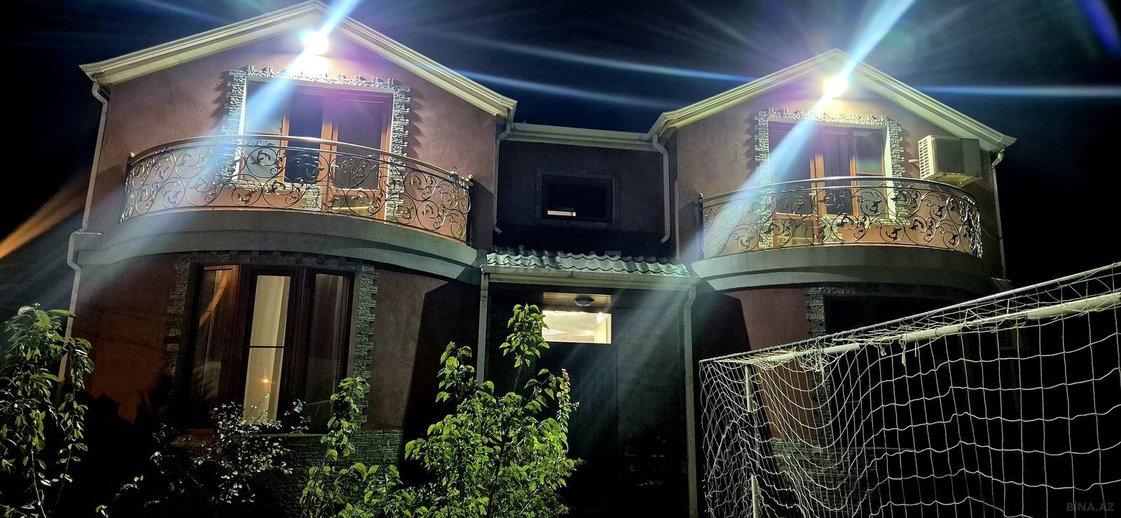7 otaqlı, 260.0 m², Bahar