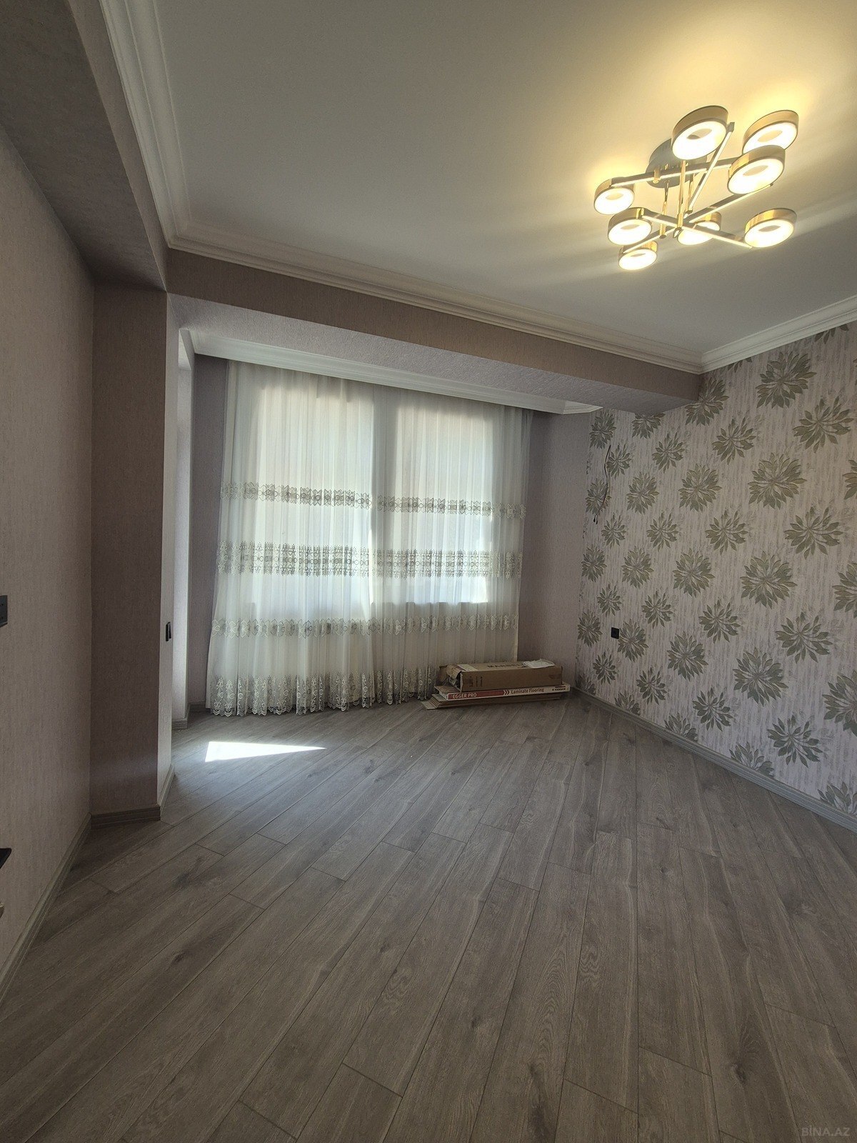 3 otaqlı Yeni tikili, Memar Əcəmi m., Bakı