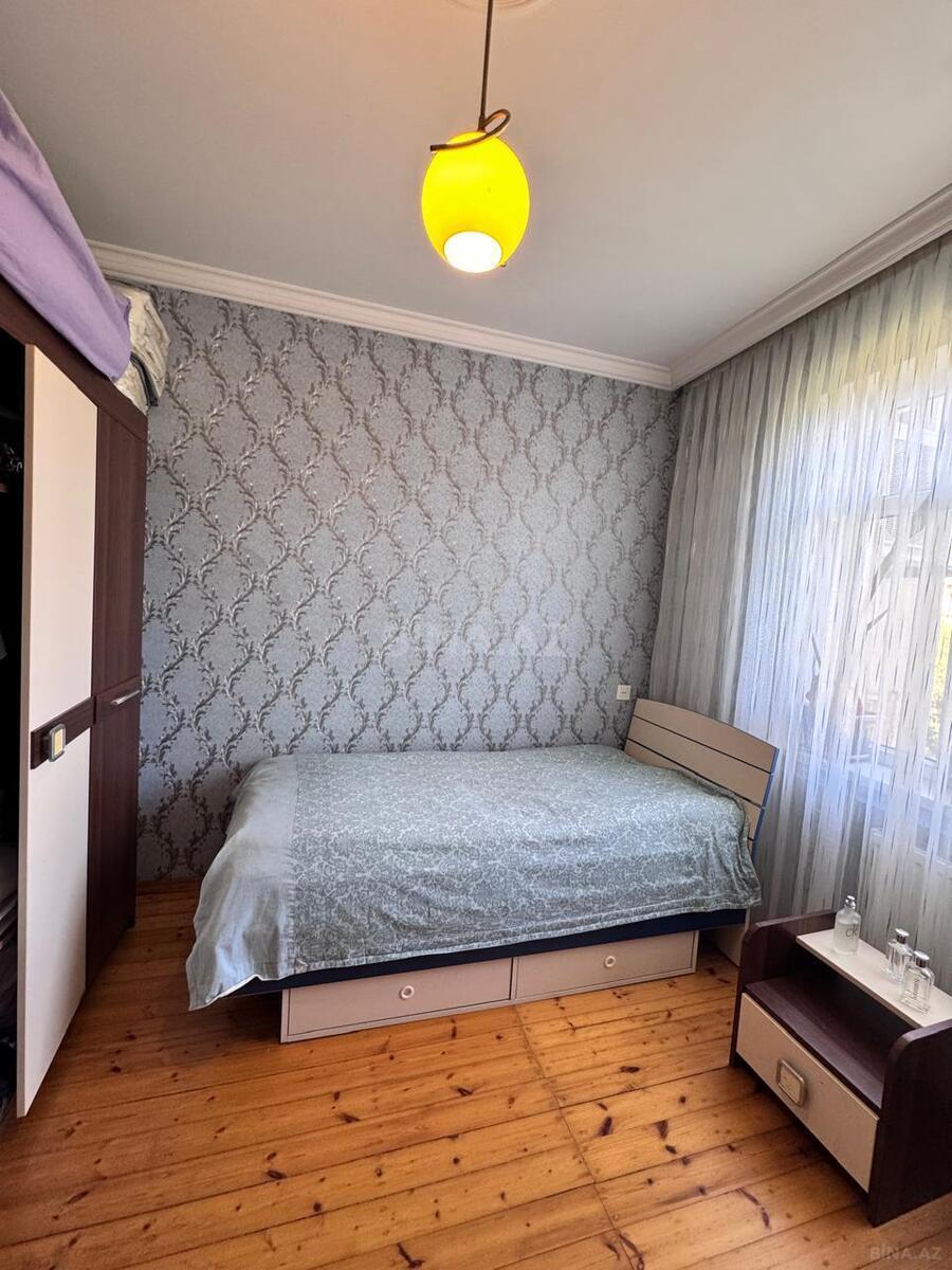 4 otaqlı Köhnə tikili, Əhmədli m., Bakı