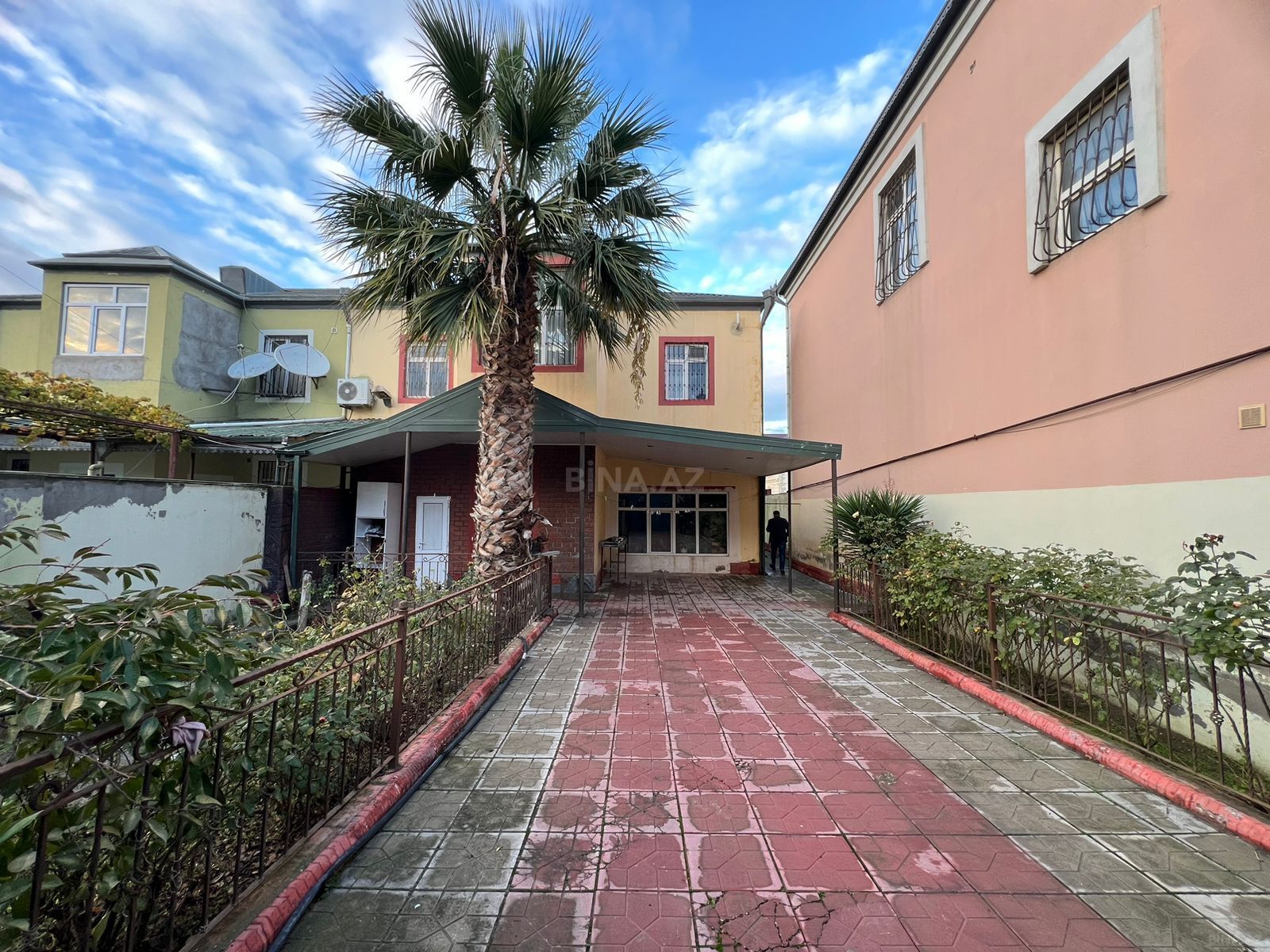 6 otaqlı, 200.0 m², Qaraçuxur