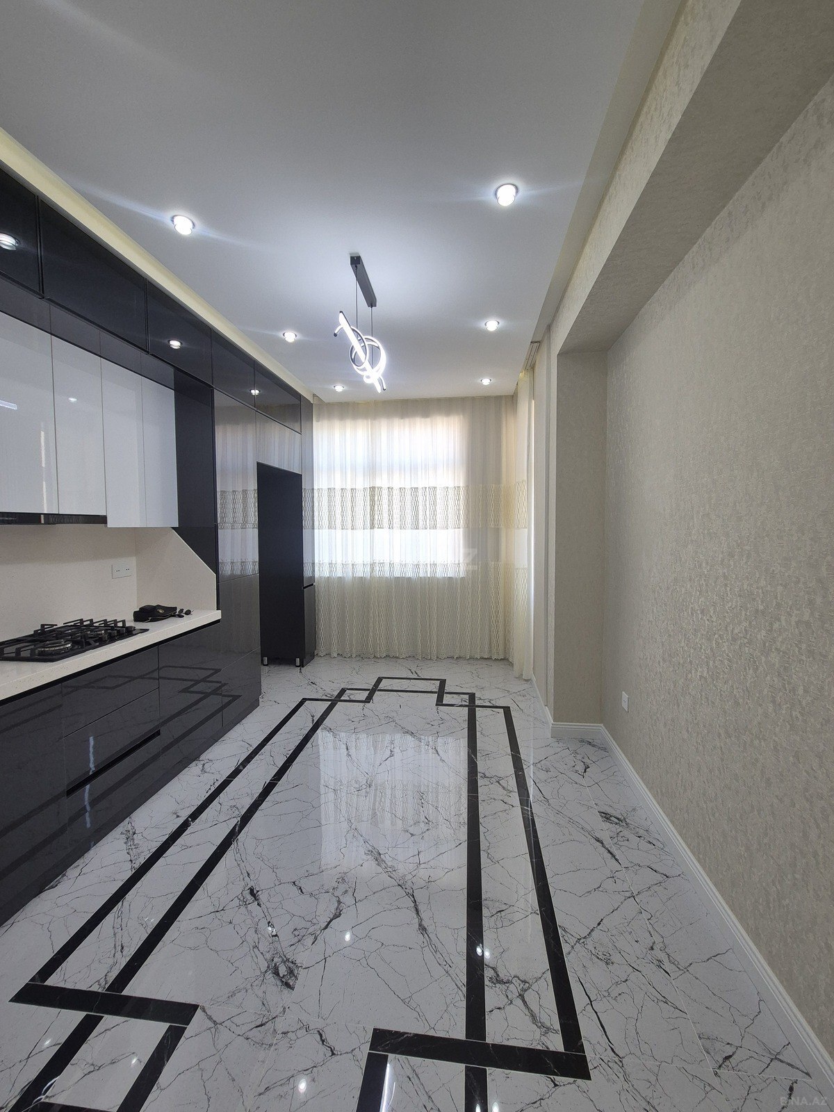 3 otaqlı Yeni tikili, Memar Əcəmi m., Bakı