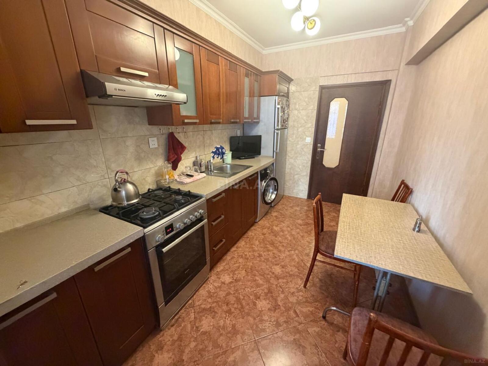 3 otaqlı Yeni tikili, İnşaatçılar m., Bakı