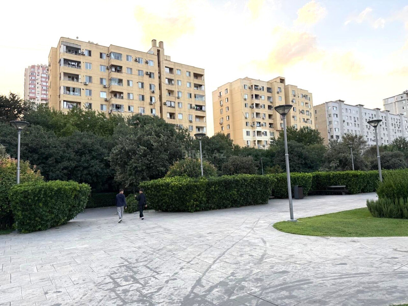 3 otaqlı Yeni tikili, İnşaatçılar m., Bakı