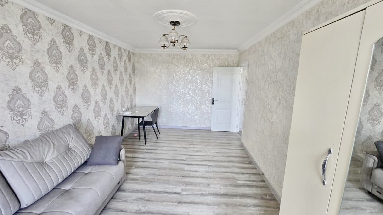 1 otaqlı Köhnə tikili, Qara Qarayev m., Bakı